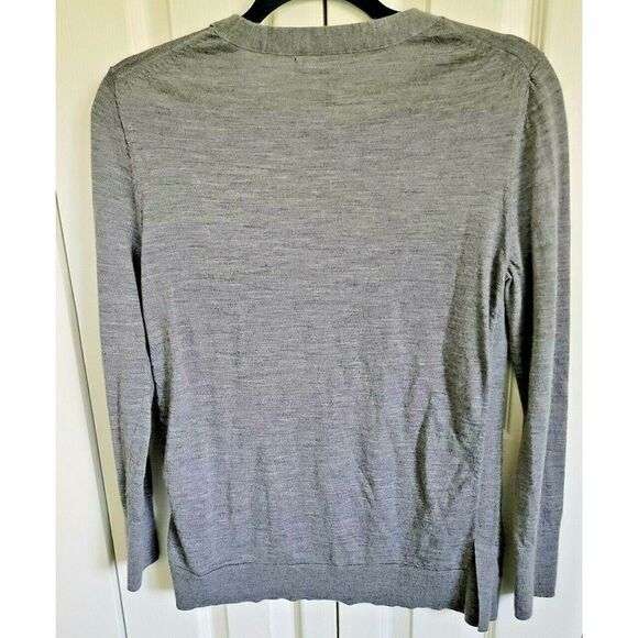 Banana Republic Women’s M Extra Fine Gray Merino Wool Crew Neck Sweater Size Med - Picture 6 of 9